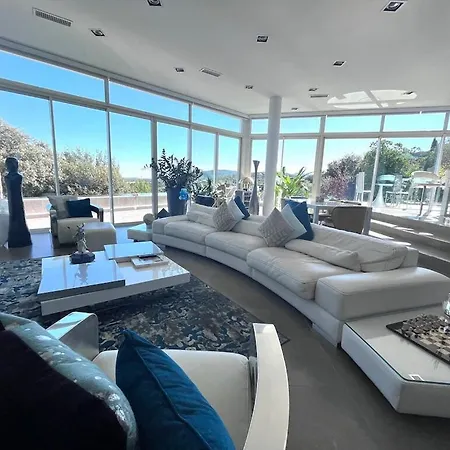 Splendide Contemporaine Avec Vue Panoramique Sur Le Pic Saint Loup Vila Corconne