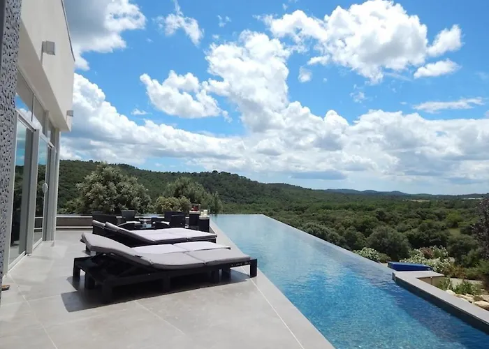 Splendide Contemporaine Avec Vue Panoramique Sur Le Pic Saint Loup Corconne