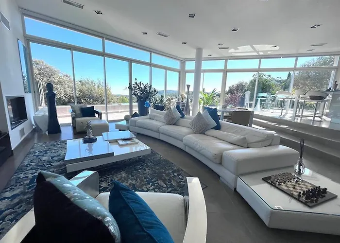 Splendide Contemporaine Avec Vue Panoramique Sur Le Pic Saint Loup Willa Corconne